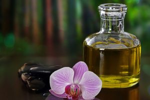 hot-stones-massage-orchid-and-oil hot-stones-massage-orchid-and-oil